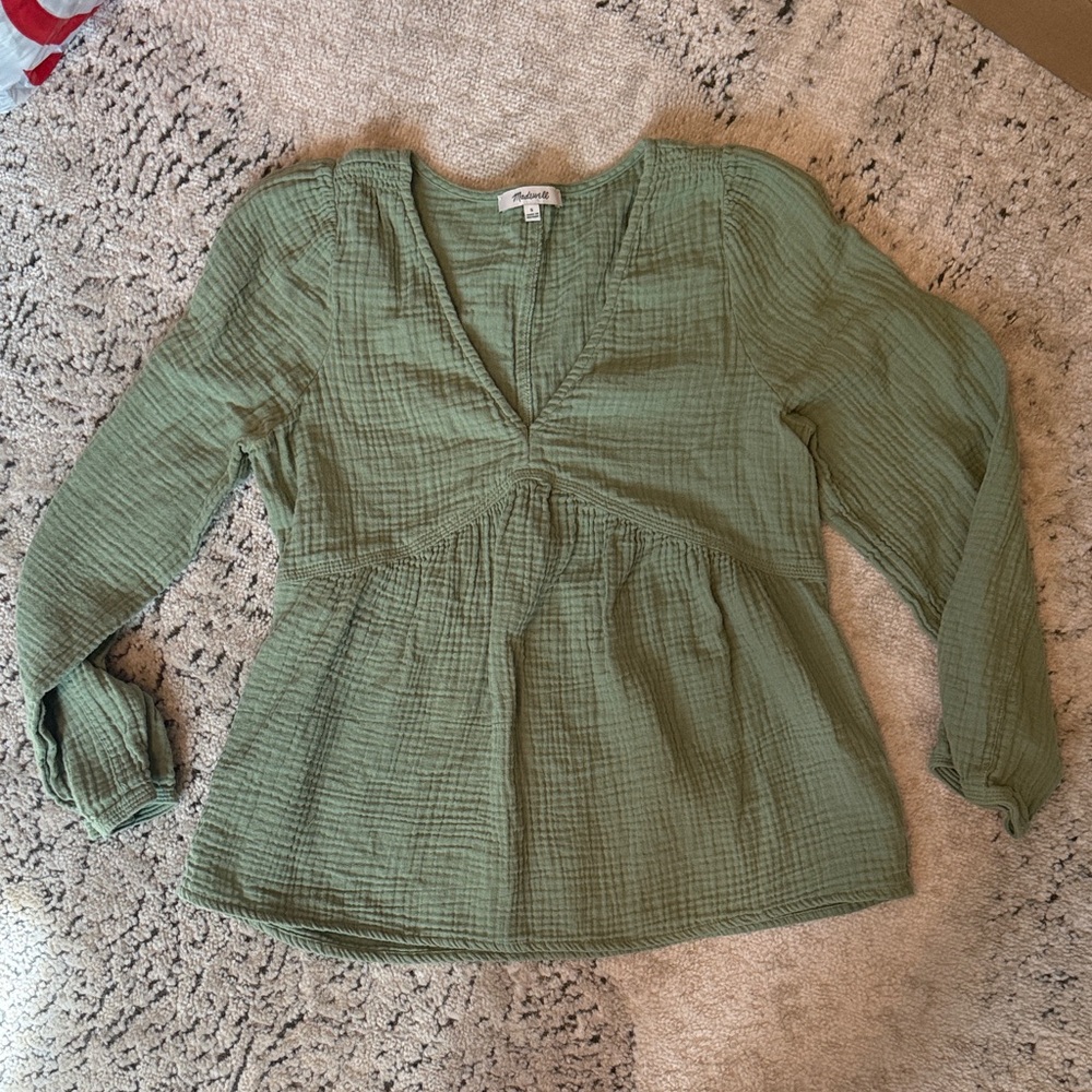 LIKE NEW Madewell Sage Green Gauzy Cotton Top